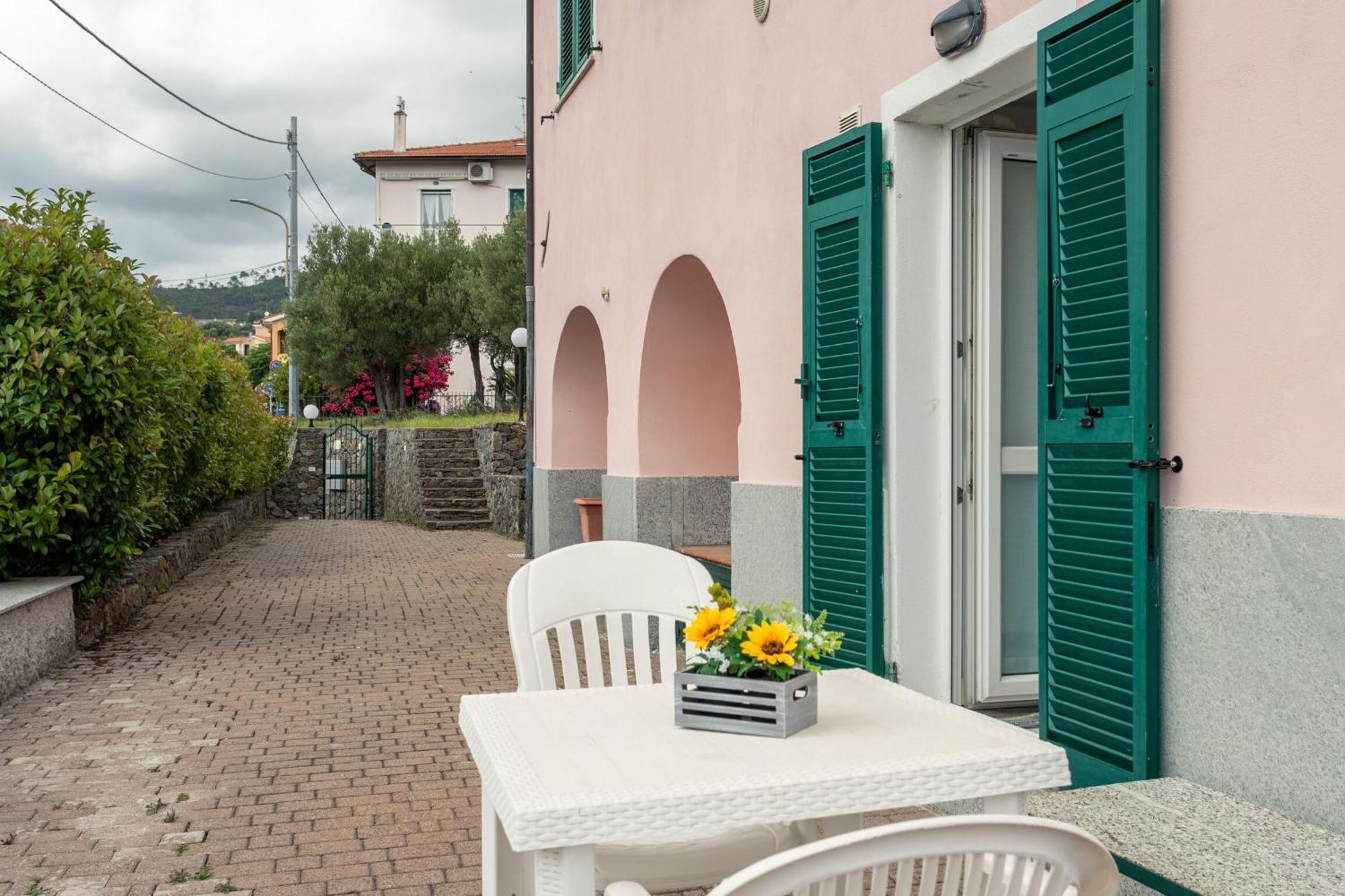 Villa Zafferano Suites Celle Ligure Exterior foto